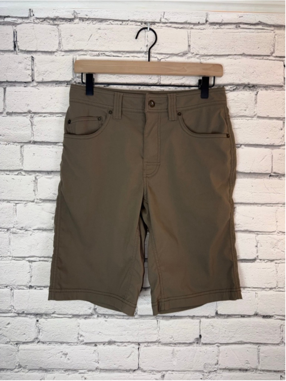 Men's Prana Shorts size 28 Prana Brion Brown Flat Front 10 in Inseam Hiking - Picture 1 of 8